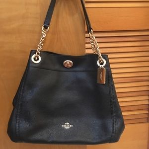 Coach Turnlock Edie (retired)